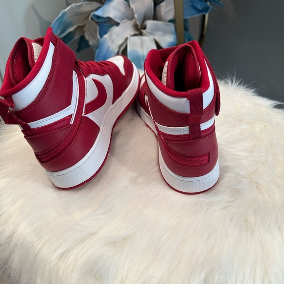 Jordan 1 Hi Flyease Fire Red - Picture 7 of 10